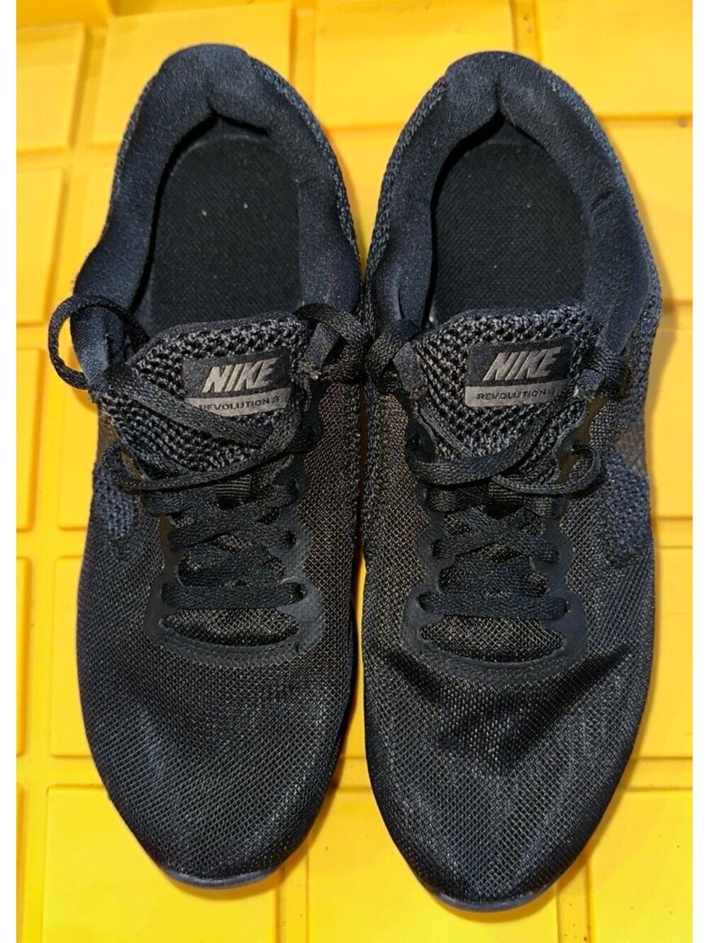 Nike Revolution 3 running shoes size 7